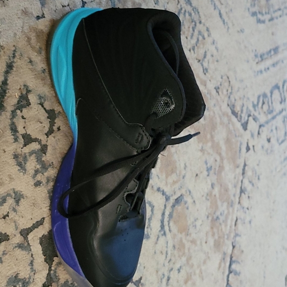 Shoes - Picture 3 of 3